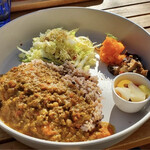 セルクル プリュス - 信州美ヶ原鹿肉と軽井沢トマトのキーマカレープレート(玄米ごはん)1700円♪これもすごく大盛り✨美味しかったそうです！