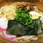 Opippi - 冷しかやくうどん