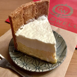 GOLDWELL - ・キセキノチーズケーキ（1カット単品:¥637）