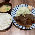 とんかつ小田保 - 黒毛和牛ロース焼肉定食