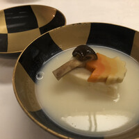 花蝶 銀座本店 - お椀は海老真薯