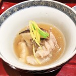 銀座 しのはら - 猪肉と松茸の鍋、小芋