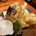 えんや - 牡蠣、白子、野菜の天ぷら