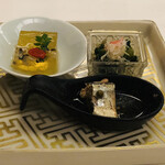 Kachou - イワシのコンフィ、タラバガニと春菊の和物、フグの煮凝り
