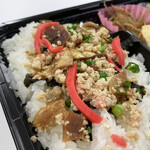 ゴリラ弁当  - 鶏そぼろご飯