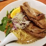 麺屋 六感堂 - 豚の味噌漬け焼きラーメン＋豚の味噌漬け焼増し