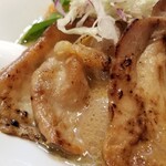 麺屋 六感堂 - 豚の味噌漬け焼きラーメン＋豚の味噌漬け焼増し