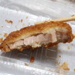 みどりのおかず - ・「カツオフライ(¥102.6)」の断面。