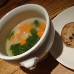 RACINES Boulangerie & Bistro - 里芋と 人参の スープ ・シュトレ 
