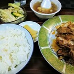 中華･ラーメン 福留 - 回鍋肉定食（880円）
