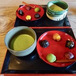 江口だんご本店 - ５色だんごのお抹茶セット