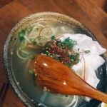 地鶏屋ごくう - 鶏そば・・・若手。そんなに量は多くありません。〆としてちょうどいい。胸肉も美味しかったそうです。