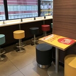 マクドナルド - 内観２０２１年１１月