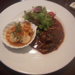 ブーランジェリー ツール・ド・フランス - Ａランチ（ビーフハンバーグ木の子のデミグラスソース・帆立貝柱のポシェ　ミネストローネ風）