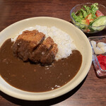 カフェビーパスト - カツカレー990円