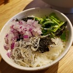 焼きあご煮干しらぁめん とびうお - お茶漬け 150円