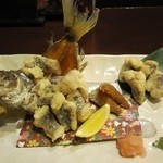 肴処 志堅原 - シチューマチ（ｱｵﾀﾞｲ）の唐揚げ