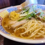 餃子と麺 いせのじょう - 麺のアップです。