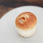 PAIN YAGYU - 料理写真:濃厚卵のクリームパン☆