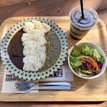 ザ デック コーヒー&パイ - デックカレーセット（1,080円）＋ライス大盛り（50円）