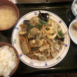 Taiwan Gyouzabou - 八宝菜定食