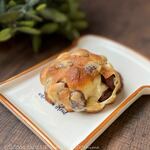 李音 - 豆パン・金時（140円税別）