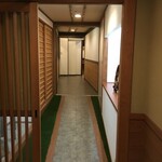 千年の湯 権左衛門 - ダイニングへ