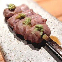 とり茶太郎 - 鴨ささみ。焼鳥で頂くのは初めて。ささ身まで力強く鴨らしい旨み。