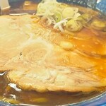 らーめん本丸 - スープ、麺、具、温度、合格！