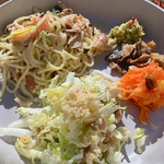 セルクル プリュス - 信州サーモンと北軽井沢やまこきのこ園のキノコのクリームパスタ♪