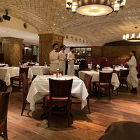 ウルフギャング・ステーキハウス 丸の内店 - 