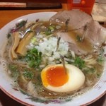 とんこつらーめん ひかり - 2012年秋の週末限定にぼ豚750円