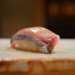 東麻布 天本 - 縞鯵