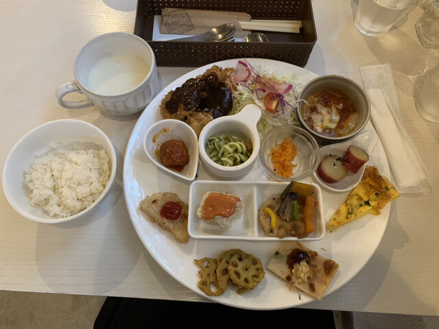 駅裏カフェ にちようび - 都城/カフェ | 食べログ 