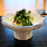 日本料理四四A2 - 浅蜊と紅葉笠のお浸し