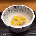 かわ広 - ｻｰﾓﾝと白菜と菊花の酢の物