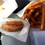 ラッキー スマイル - フレンチフライドポテトホットチリ(400円)&サービスのラスク2種