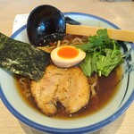AFURI - 醤油らーめん980円　まろ味、真空手揉み麺、炙り豚チャーシュー