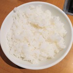 Yakiniku no Kanemaru Nishiyaidzu Ten - 大碗米饭