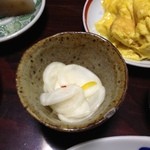 百姓屋敷 じろえむ - ⑥蕪の酢漬け　柚子風味