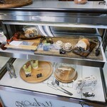 おかしや あした - 