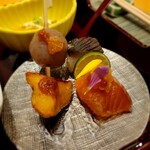 日本料理 花木鳥 - 信州サーモン柚香漬け いくら醤油漬け載せなど