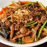 Stir-fried beef with garlic and pepper flavor