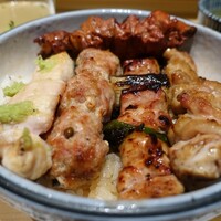 伊勢廣 京橋本店 - 焼鳥5本丼