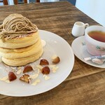 Yuna cafe - モンブランのパンケーキ…税込1400円