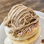 Yuna cafe - モンブランのパンケーキ…税込1400円