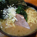 Yokohama Iekei Samurai - ラーメン（650円）＋麺増し（100円）