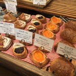 トラン・ブルー - デニッシュたち