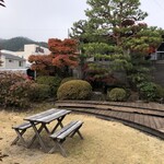 トラン・ブルー - 店舗横のイートインコーナー？