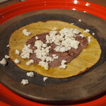 Tacos y Tequila Mole - 豆の燻製タコス